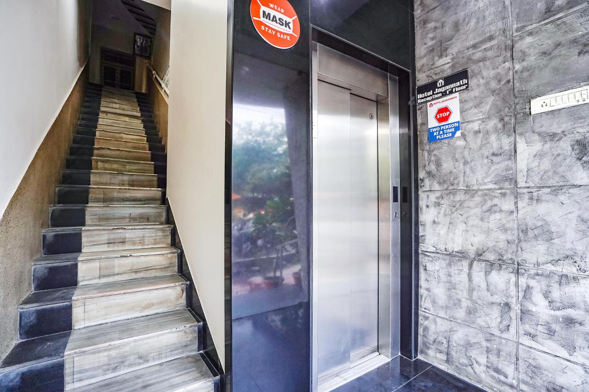 Fabhotel Jagannath - Nr Platinum Hospital, Sitabuldi Nagpur Esterno foto